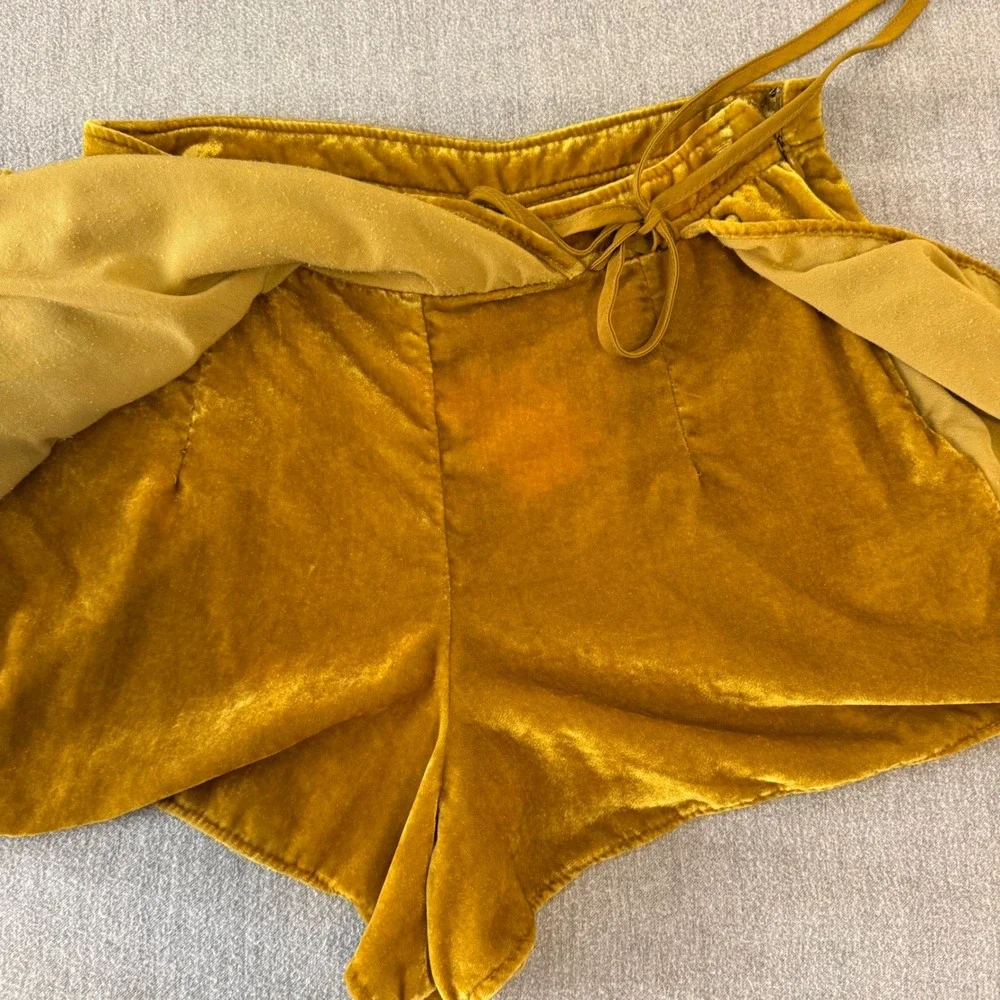 Free People Mustard Yellow Velvet Wrap Skort Side Tie Mini‎ Skirt Shorts Size 2